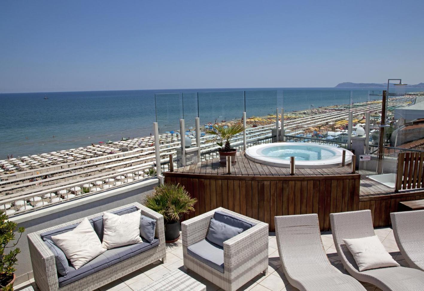 Hotel Ca' Bianca Riccione Kültér fotó
