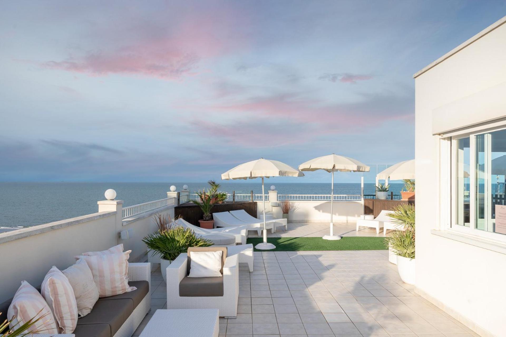 Hotel Ca' Bianca Riccione Kültér fotó